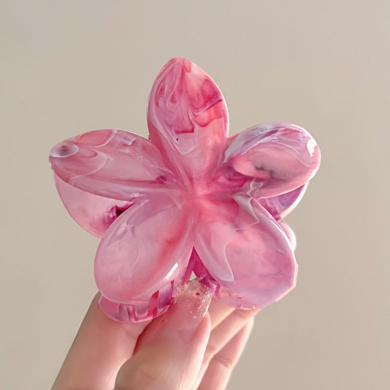 Popular internet celebrity style vacation floral hair clip.