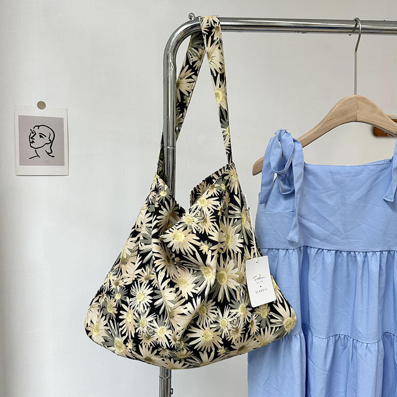 Daisy print cloth bags exude a fresh and natural vibe